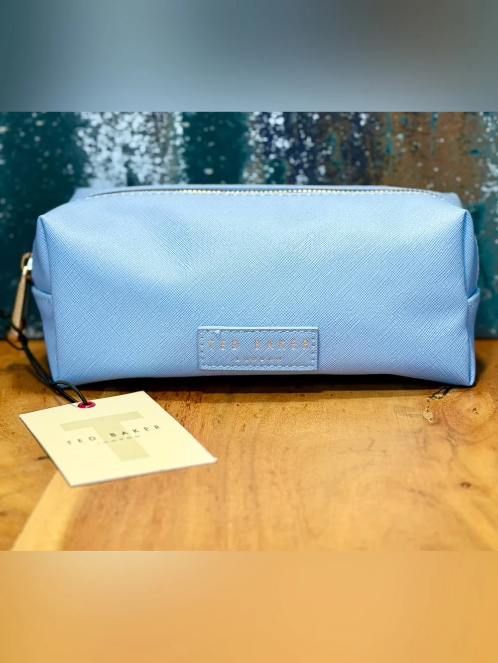 Ted‎ Baker Quiet Luxury Saffiano Cosmetic Pouch Powder Blue NWT